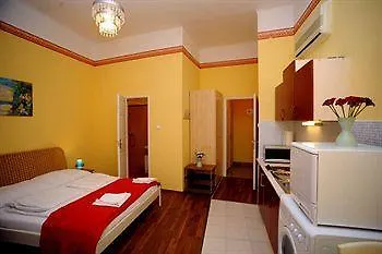 Club Apartments & Rooms Budapeszt 0*,