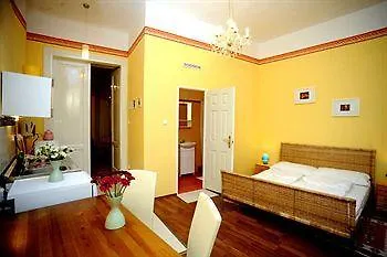Club Apartments & Rooms ブダペスト ハンガリー